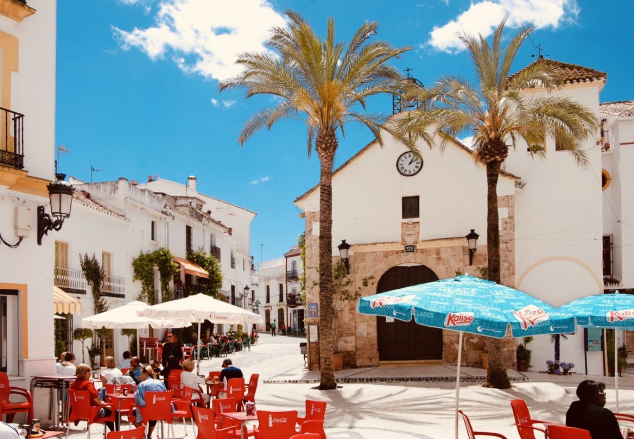 Finca Santa Ana is a holiday home with a private pool and garden with fruittrees. Walking distance from Ojén, Andalusia
