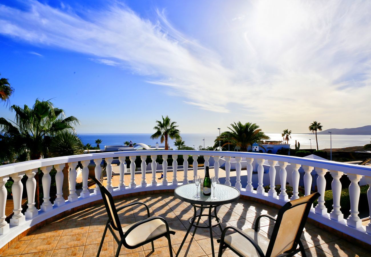 Villa Yana is a one-level villa with private heated pool and sea views. Near beach in Puerto del Carmen, Lanzarote