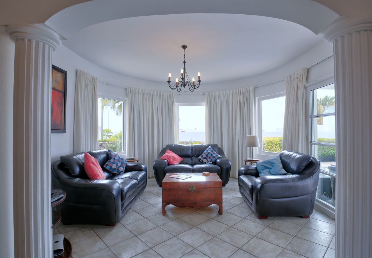 Villa Yana is a one-level villa with private heated pool and sea views. Near beach in Puerto del Carmen, Lanzarote