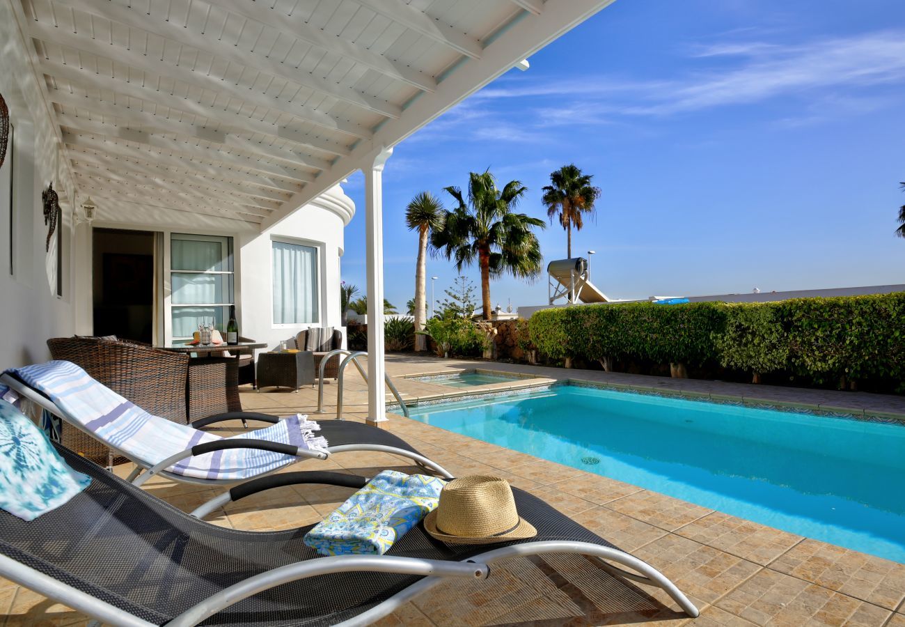 Villa Yana is a one-level villa with private heated pool and sea views. Near beach in Puerto del Carmen, Lanzarote