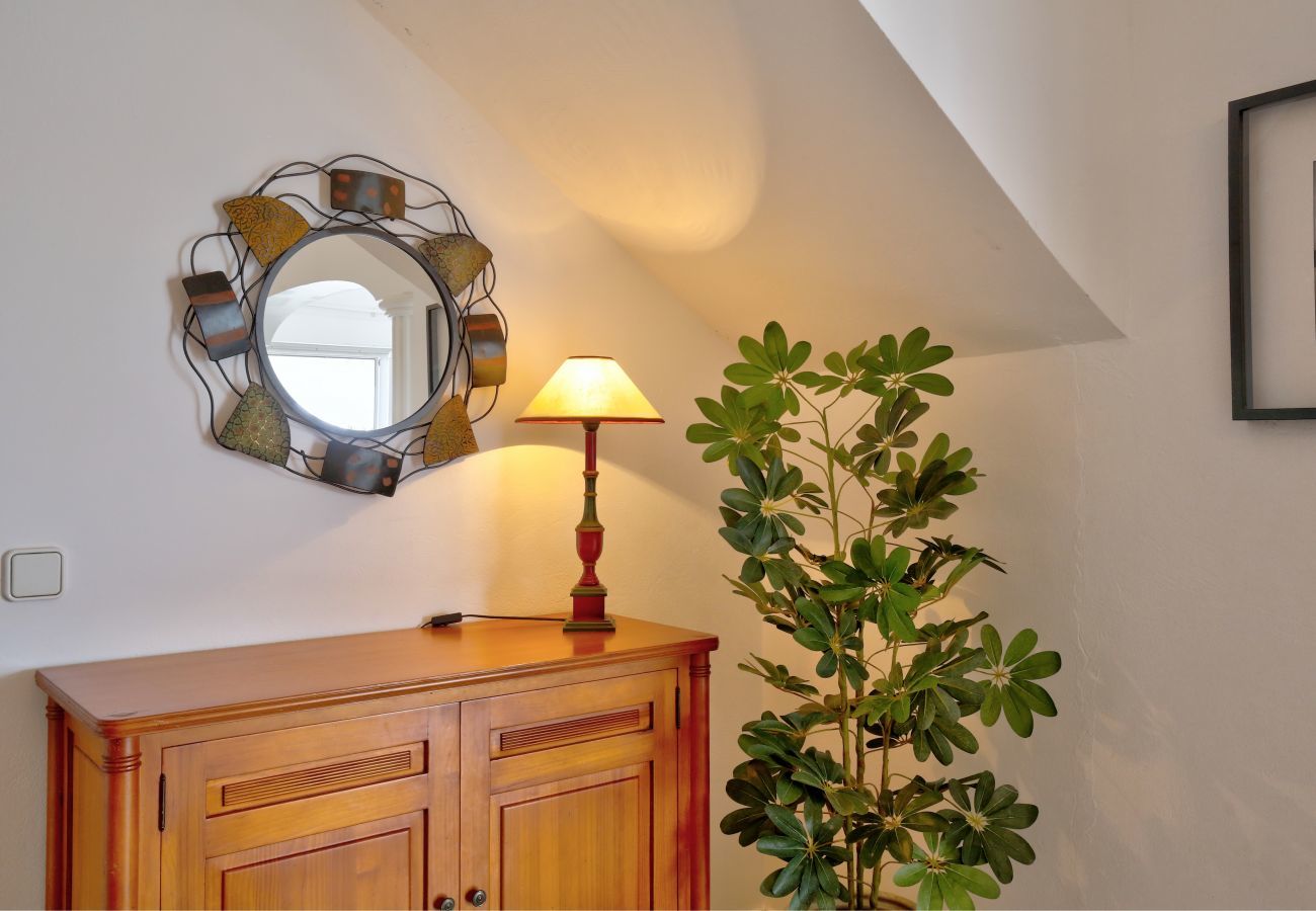 Villa Yana is a one-level villa with private heated pool and sea views. Near beach in Puerto del Carmen, Lanzarote