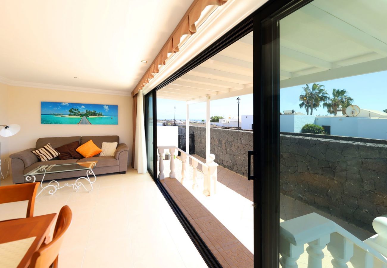 Villa Pippa is a holiday home with heated private pool. Near centre in Los Mojones, Puerto del Carmen, Lanzarote