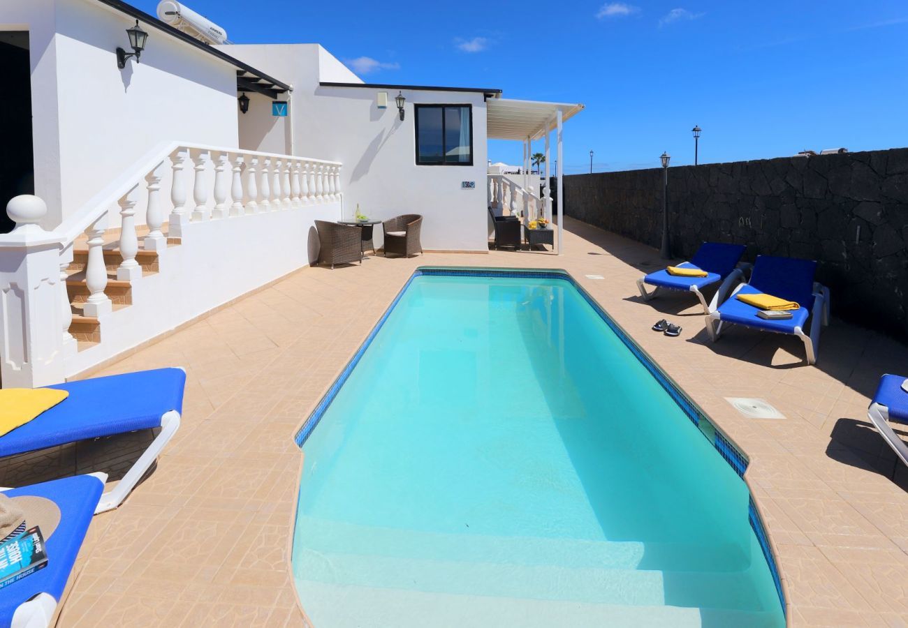 Villa Pippa is a holiday home with heated private pool. Near centre in Los Mojones, Puerto del Carmen, Lanzarote