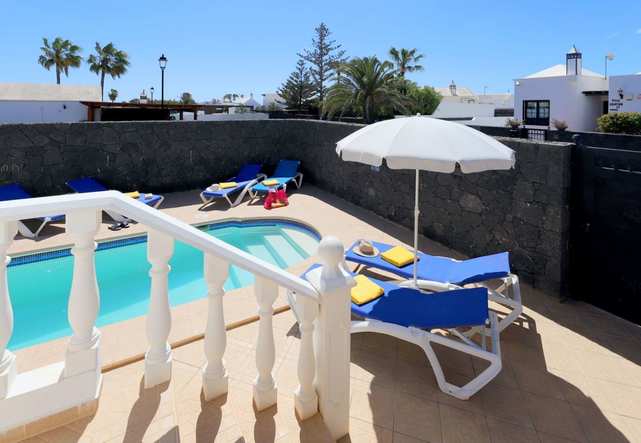 Villa Pippa is a holiday home with heated private pool. Near centre in Los Mojones, Puerto del Carmen, Lanzarote
