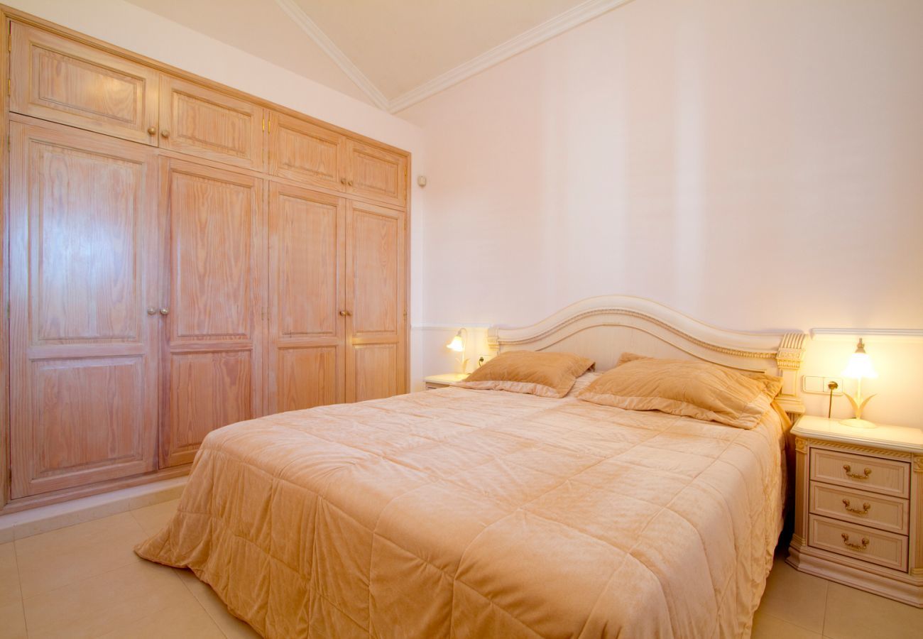 Villa Pippa is a holiday home with heated private pool. Near centre in Los Mojones, Puerto del Carmen, Lanzarote
