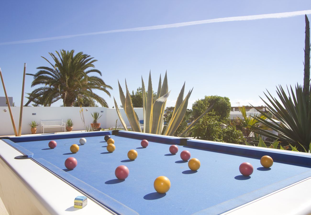 Villa Grace is a stylish holiday home with heatable private pool. Near sea in Puerto del Carmen, Lanzarote