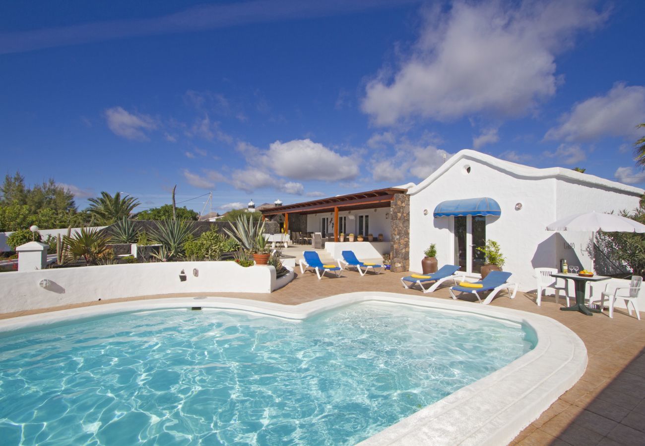 Villa Grace is a stylish holiday home with heatable private pool. Near sea in Puerto del Carmen, Lanzarote
