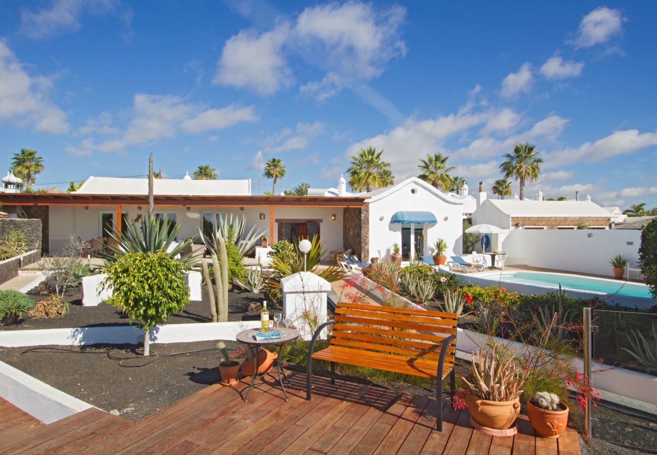 Villa Grace is a stylish holiday home with heatable private pool. Near sea in Puerto del Carmen, Lanzarote