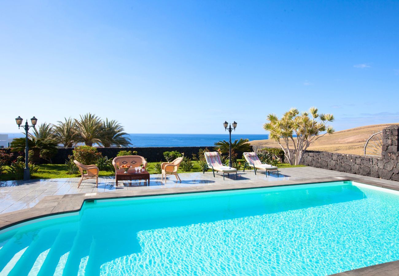 Villa in Puerto Calero - Villa Amy Villa in Puerto Calero - Villa Amy