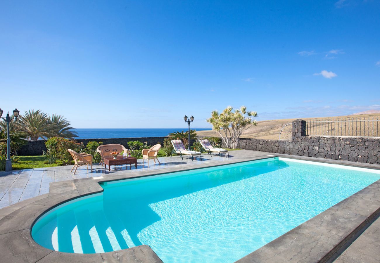 Villa in Puerto Calero - Villa Amy Villa in Puerto Calero - Villa Amy