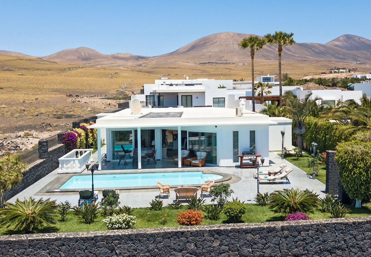 Villa in Puerto Calero - Villa Amy Villa in Puerto Calero - Villa Amy