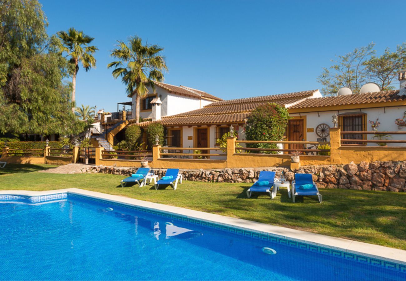 Casita Cuarta is a lovely child friendly holiday home on a small resort with pool in Alhaurin el Grande, Andalusië