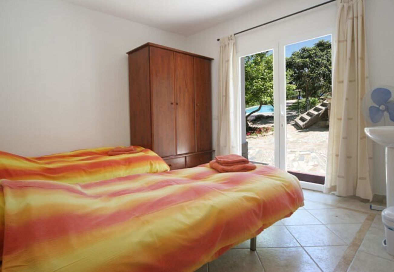 Finca de la Torre with heated private pool, garden with fruit trees and lots of privacy in Alhaurin de la Torre, Andalusië