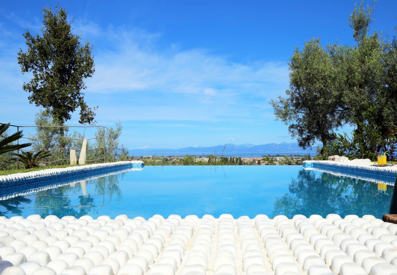 Villa in Lefkada - Villa Dioni