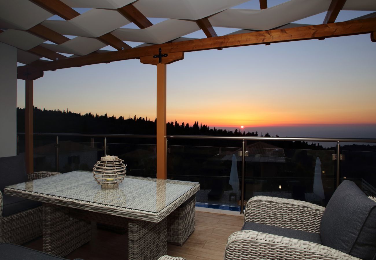 Villa in Tsoukalades - Villa Angelos