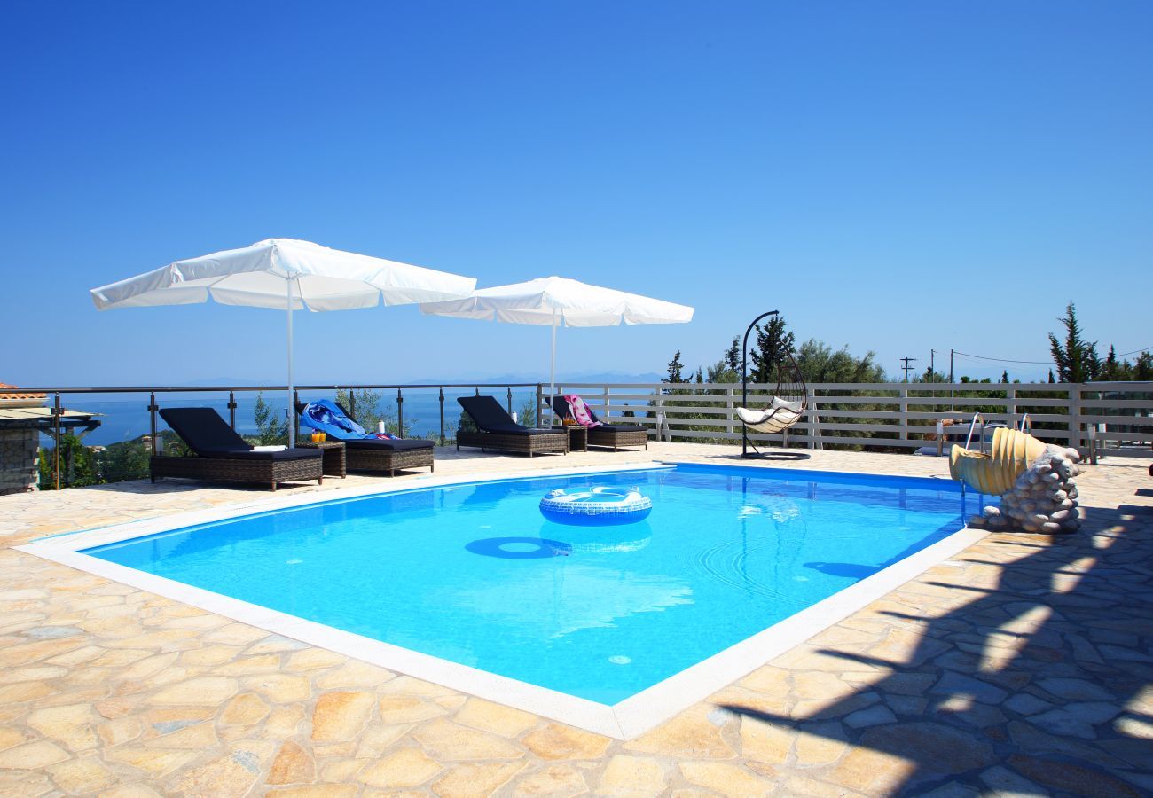 Villa in Tsoukalades - Villa Angelos