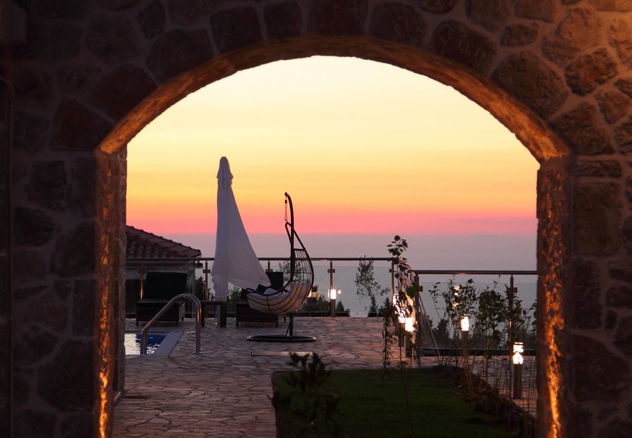 Villa in Tsoukalades - Villa Angelos