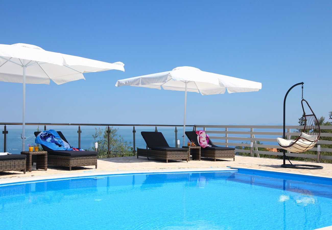 Villa in Tsoukalades - Villa Angelos