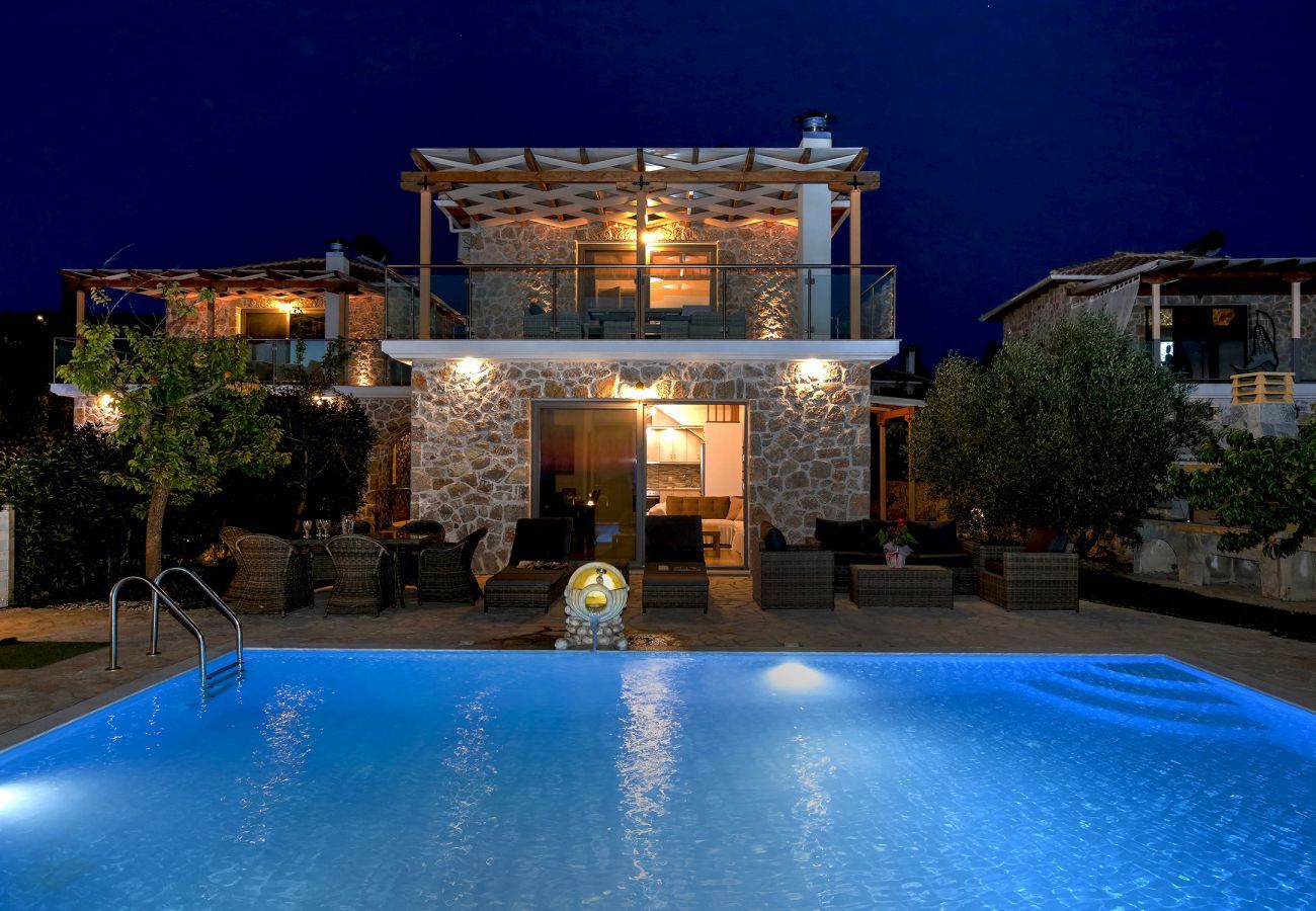 Villa in Tsoukalades - Villa Angelos