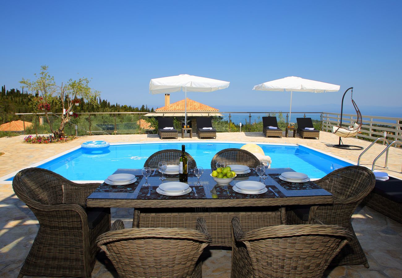 Villa in Tsoukalades - Villa Angelos