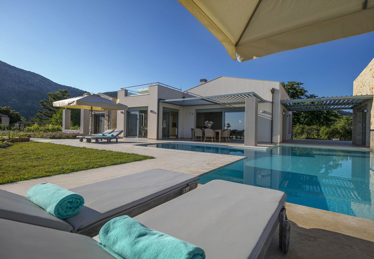 Villa in Kalamitsi - Villa Alessia