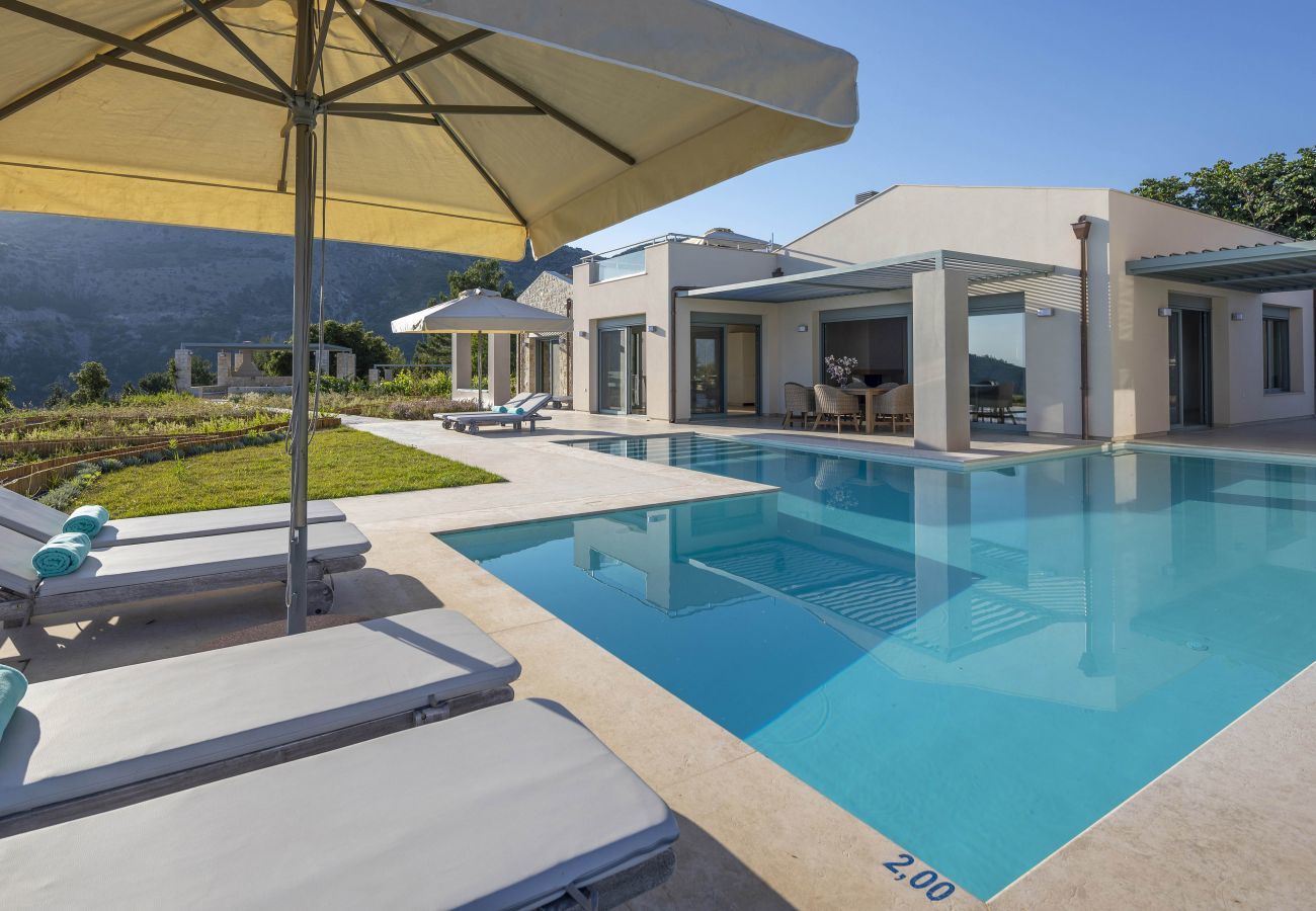 Villa in Kalamitsi - Villa Alessia