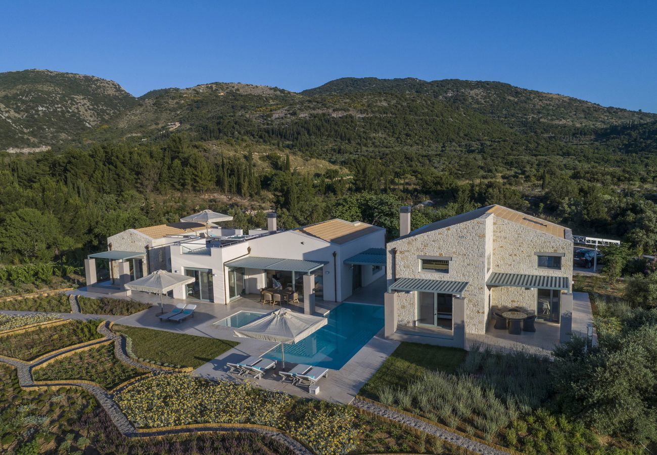 Villa in Kalamitsi - Villa Alessia
