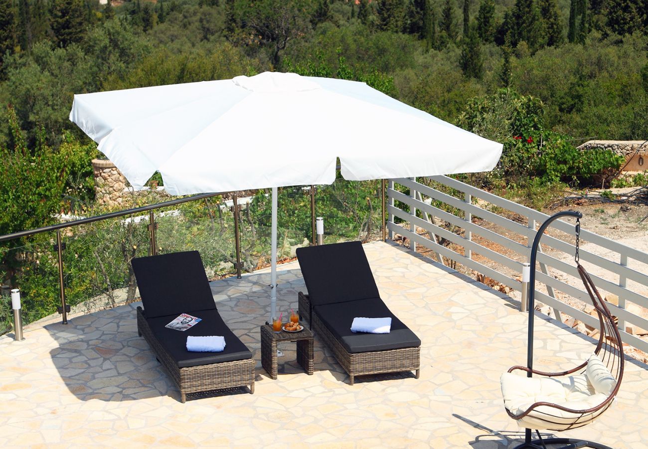 Villa in Tsoukalades - Villa Illios