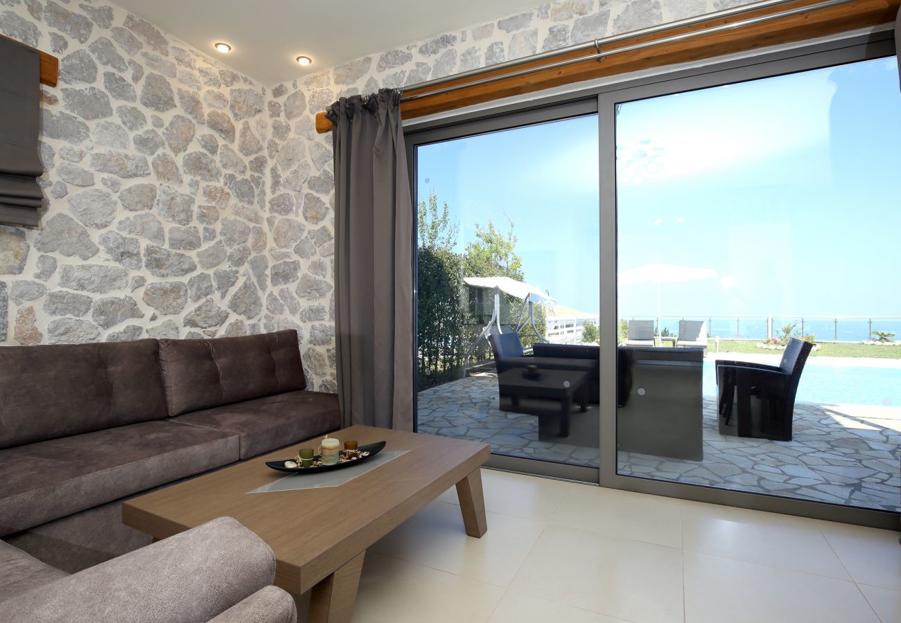 Villa in Tsoukalades - Villa Illios