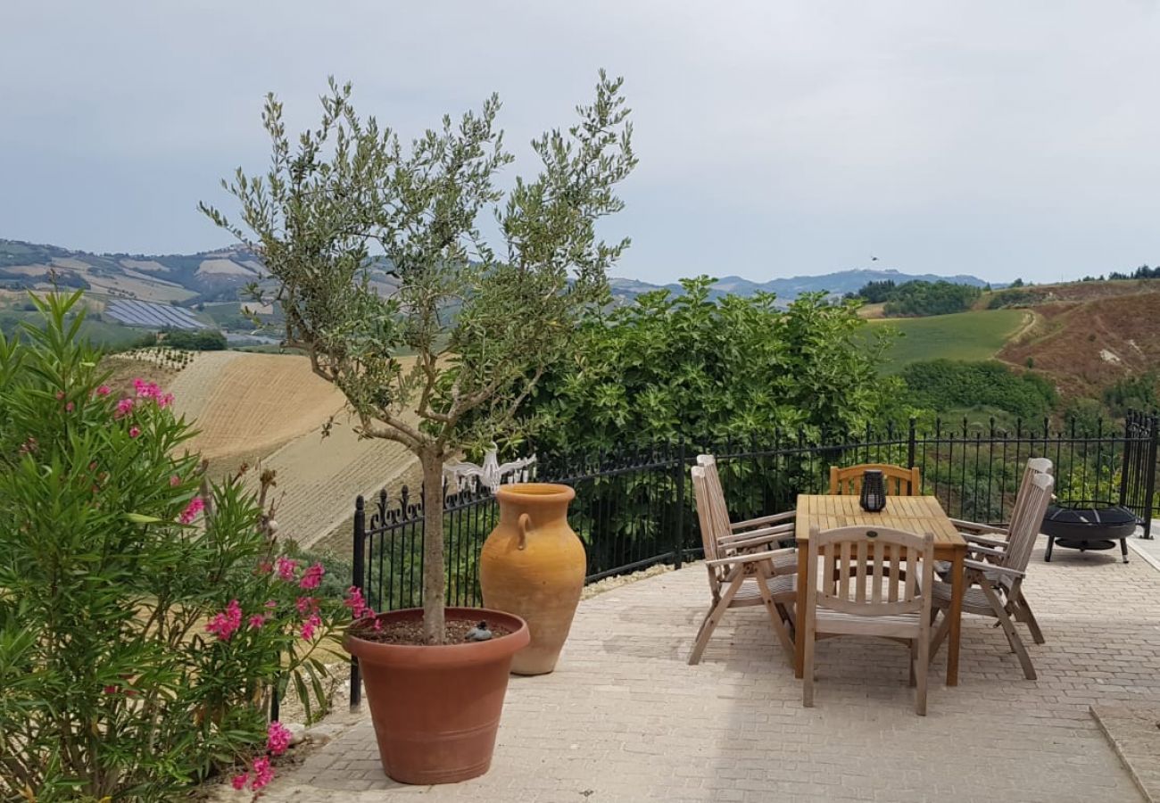 Villa in Offida - Casa La Farfalla