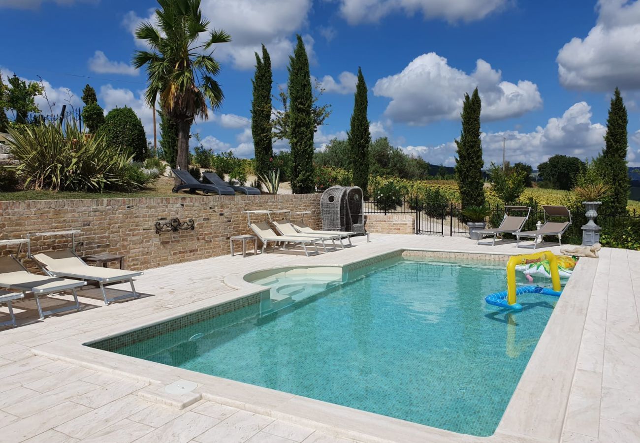 Villa in Offida - Casa La Farfalla