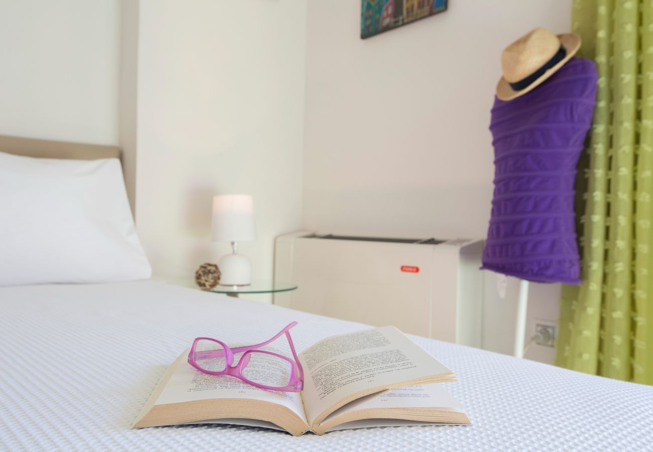 Villa Elionas is a modern, child-friendly holiday villa with olive garden and private pool in Lefkada City, Lefkada