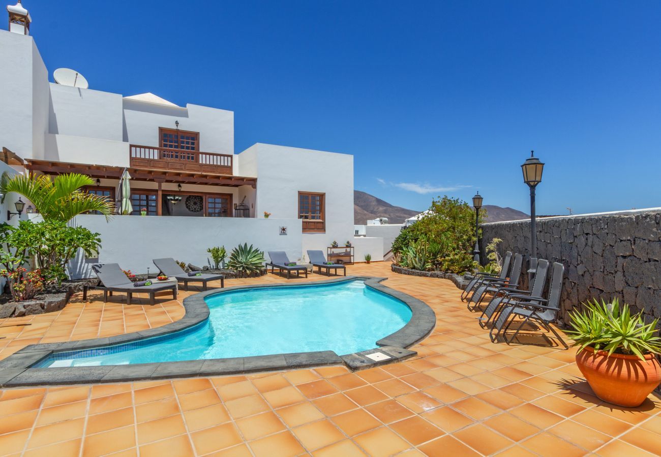 Villa in Playa Blanca - Villa Alisa