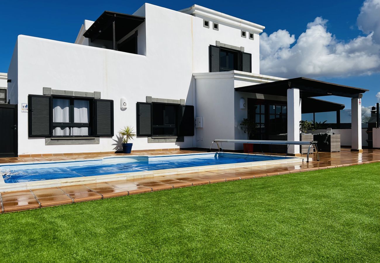 Villa in Playa Blanca - Villa Pareja