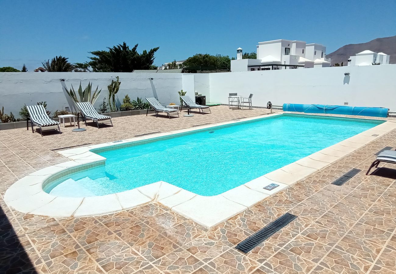 Villa in Playa Blanca - Casa Raina Villa in Playa Blanca - Casa Raina
