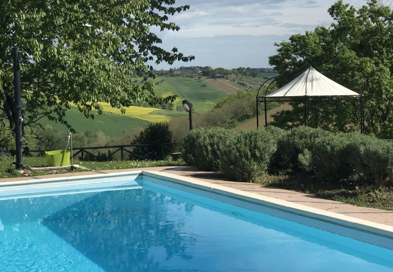 Apartment in Santa Maria Nuova - Appartement Monti