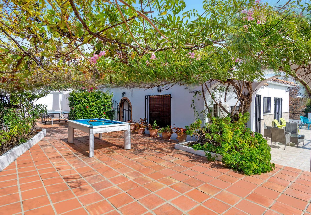 Casa Naranja is a one-level holiday home with garden, private pool and sea view. Near centre and beach in Nerja, Spain