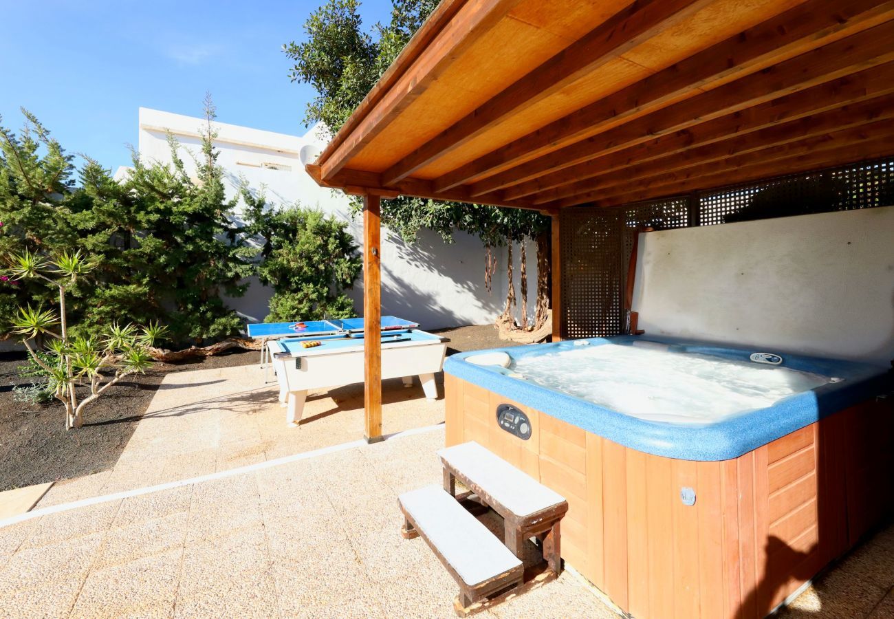 Villa in Puerto del Carmen - Villa Magnolia