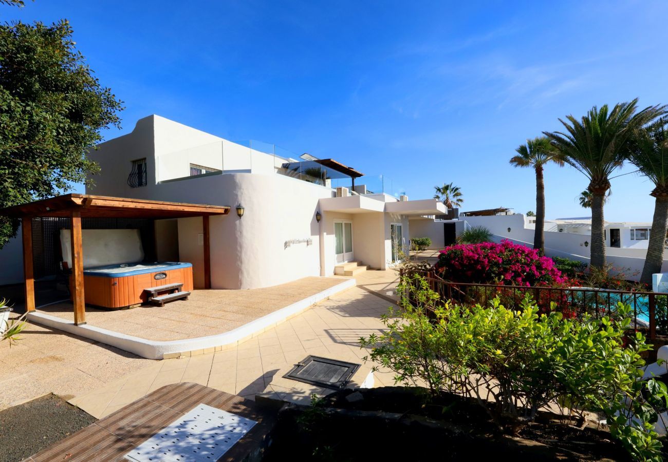 Villa in Puerto del Carmen - Villa Magnolia