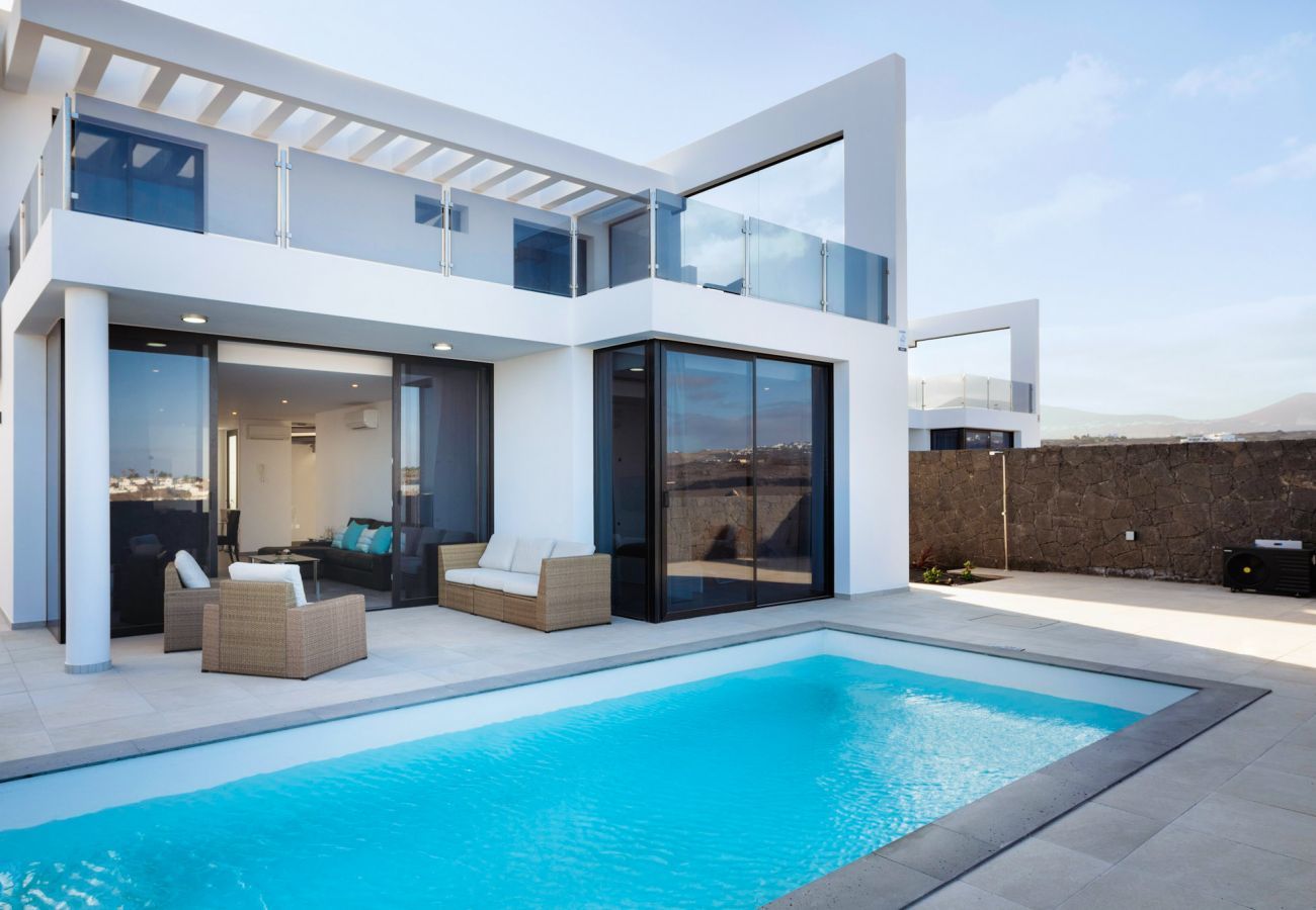 Villa in Puerto del Carmen - Villa Cube