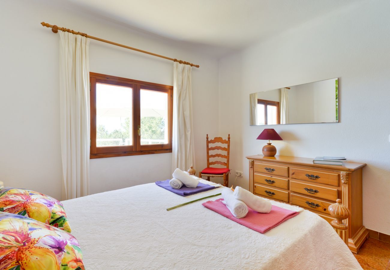 Villa in Sant Josep de Sa Talaia - Villa White