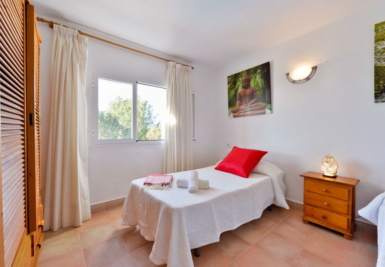 Villa in Sant Josep de Sa Talaia - Villa White