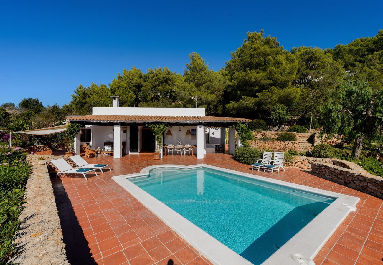 Casa Lila is a stylish holiday home with pool, garden and privacy walking distance of San Carlos, Ibiza