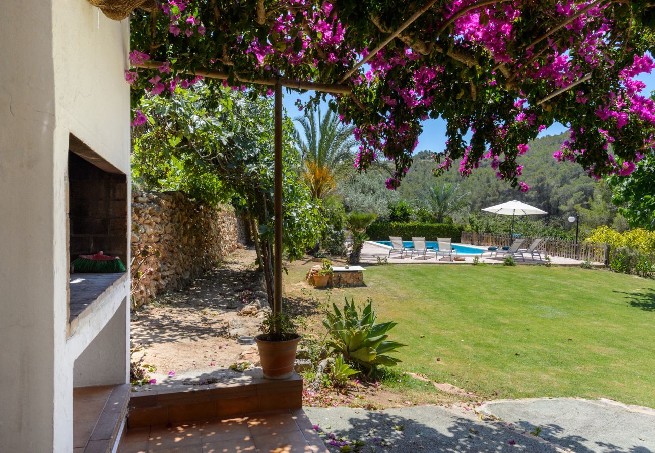 Luxury Ibiza Villa Mariposa with private pool and beautiful garden. Near beach of Benirras in San Miguel 
