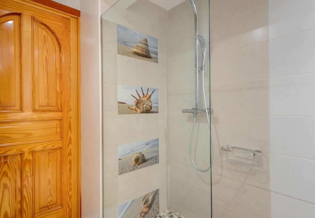 Stylish Spanish villa Casa Maravilla, with private pool, outdoor kitchen and spacious garden with flowers and plants