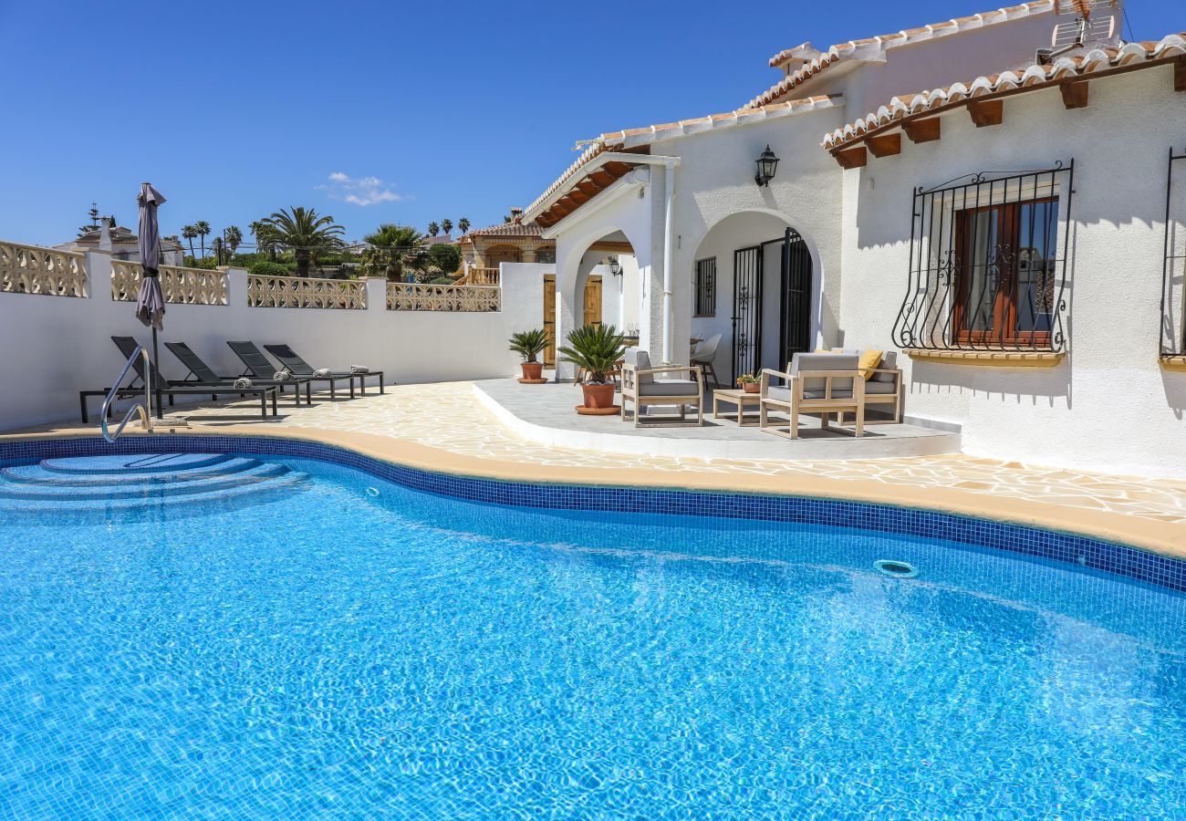 Villa in Benitachell - Casita Travel | Villa Flores