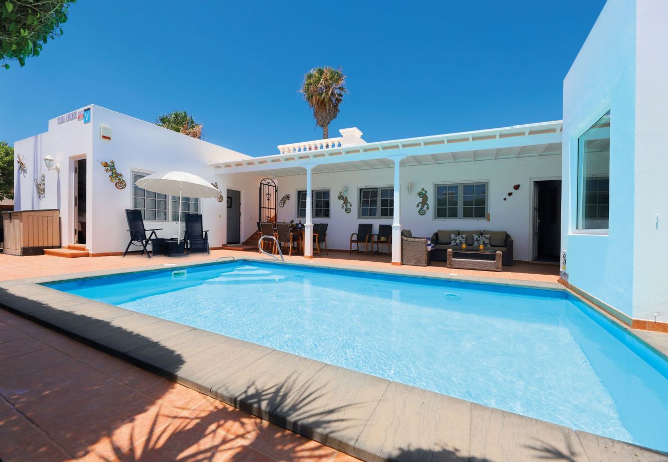 Villa in Puerto del Carmen - Villa Abby Villa in Puerto del Carmen - Villa Abby