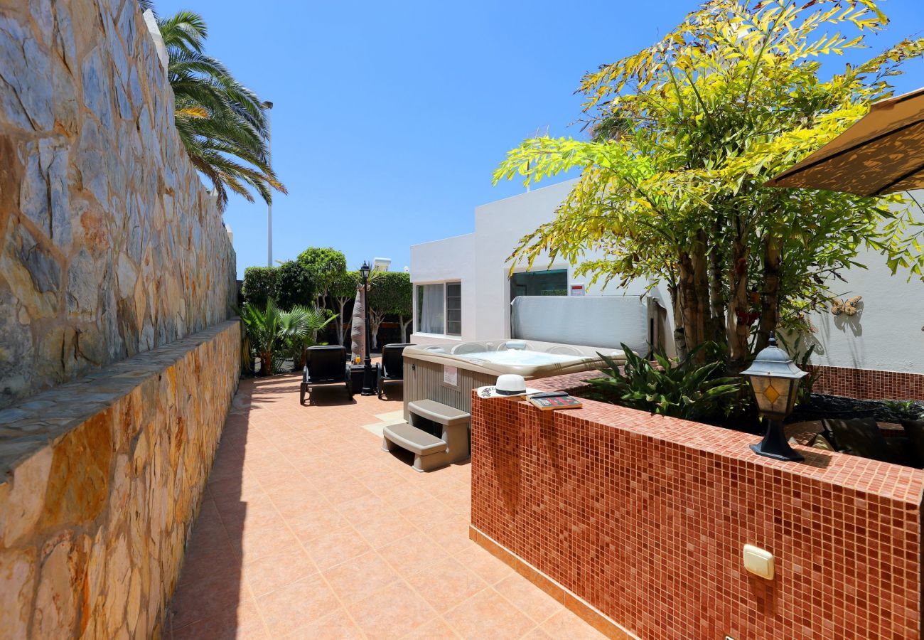 Villa in Puerto del Carmen - Villa Abby Villa in Puerto del Carmen - Villa Abby