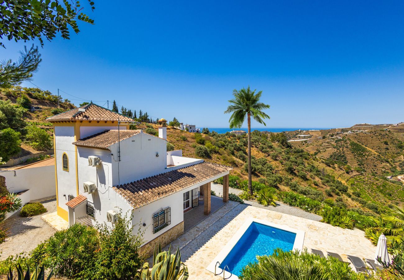 Villa in Torrox - Casita Travel | Villa Regazo Andaluz | Villa with Private Pool within 12 minutes of sea in Andalusia