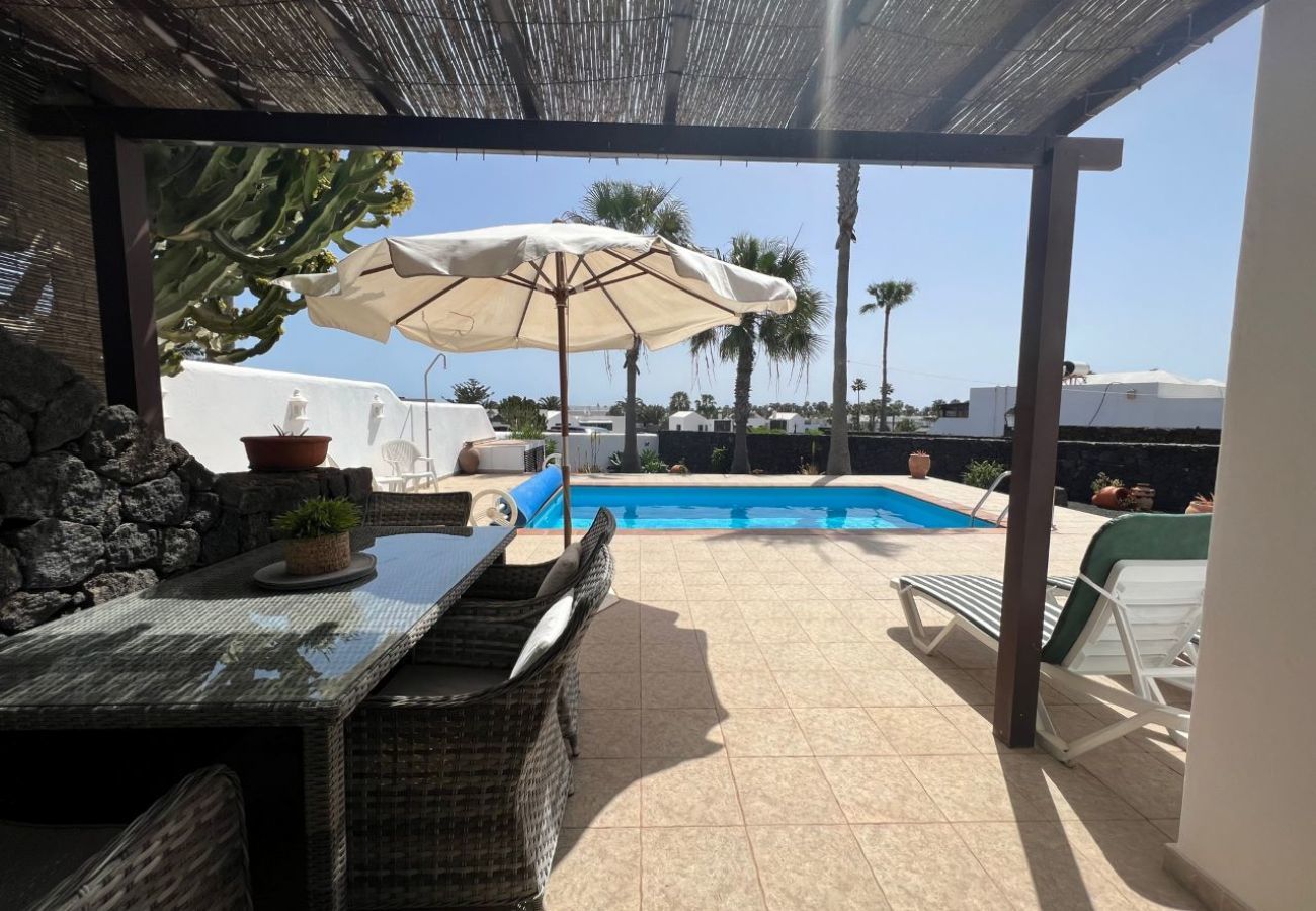 Villa in Playa Blanca - Villa Calamares